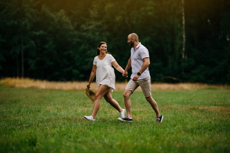 sesja narzeczeńska park