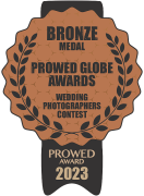 2023-medal_bronze-best-wedding-photographer-02 2023-medal_bronze-best-wedding-photographer-02